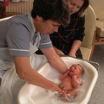 kąpiel noworodka