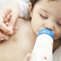 Jak odzwyczaić dziecko od butelki?
