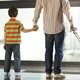 Jak przetrwać podróż samolotem z dzieckiem?