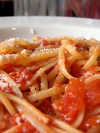 Sos do spaghetti z przecieru pomidorowego