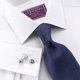 klasyczna koszula i granatowy krawat