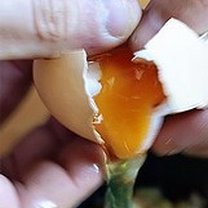 jajko w miseczce