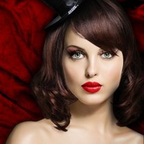 Makijaż Moulin Rouge