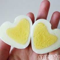 Jajko na twardo w kształcie serca