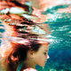 Dziewczynka w wodzie