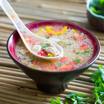 ostro-kwaśna zupa tajska