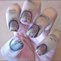 paznokcie zombie