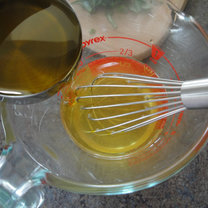 szaszłyki z torellini, mozzarelli i pomidorków - krok 3